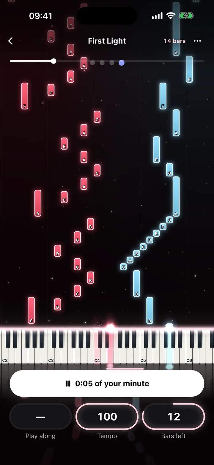Practice in Blanc Notes: the notes falling towards the keys with the tempo and play-along controls